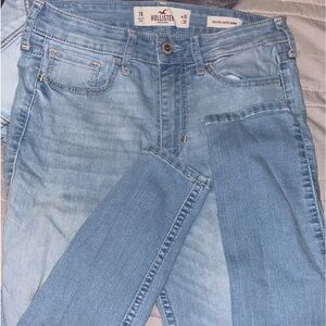 Hollister size 7R